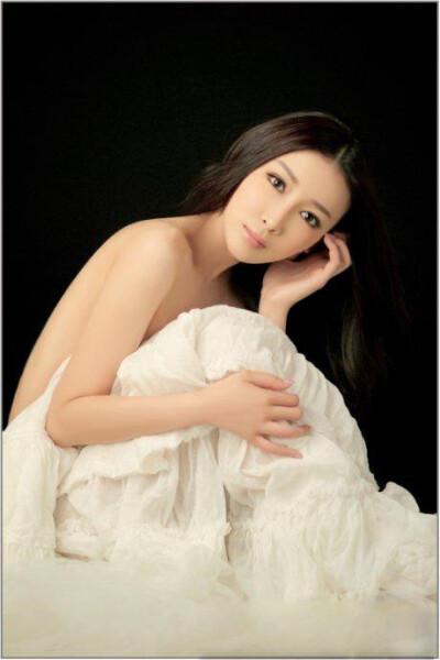 无套爆浆极品粉嫩人妻
